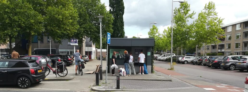 TOMRA R2 multifeed-automaat winkelcentrum de Eglantier